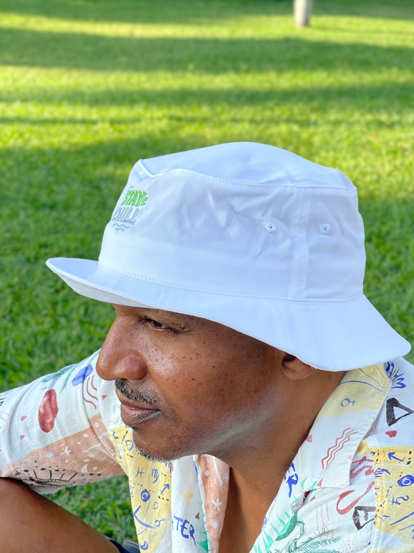 Mahalon Honolulu Stay chill Bucket Hat
